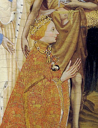 A painting of the side profile of Richard II. He has strawberry blonde hair, is wearing a gold crown and a gold and orange patterned robe. His hands are clasped together. There are people behind him but it is not clear who or how many.